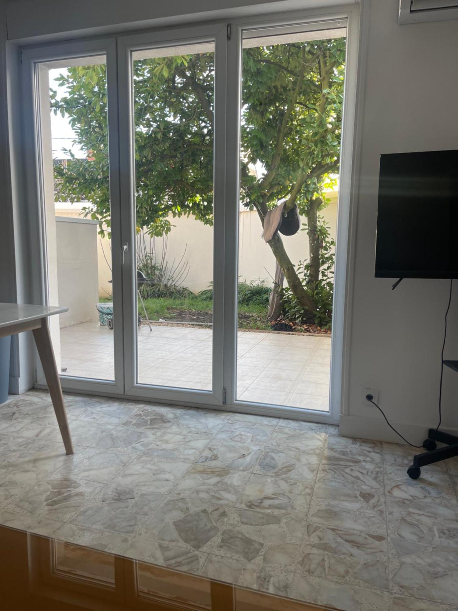 Ferienwohnung Loge Zen Châteauroux Exterior foto
